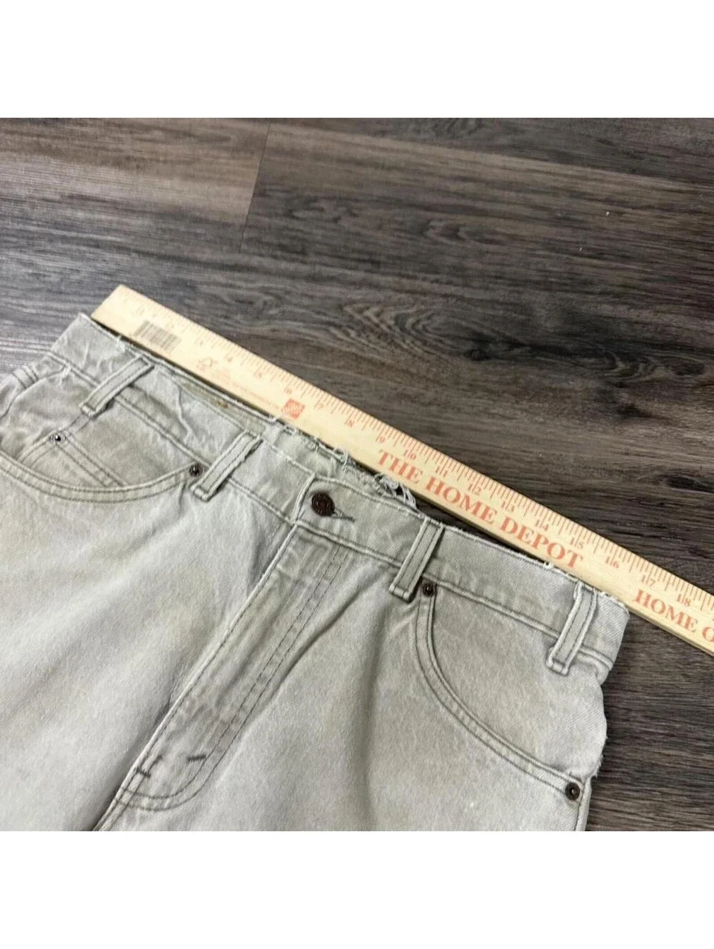 Vintages distressed Levi’s orange tab 550 straight fit light cream jeans 34x30